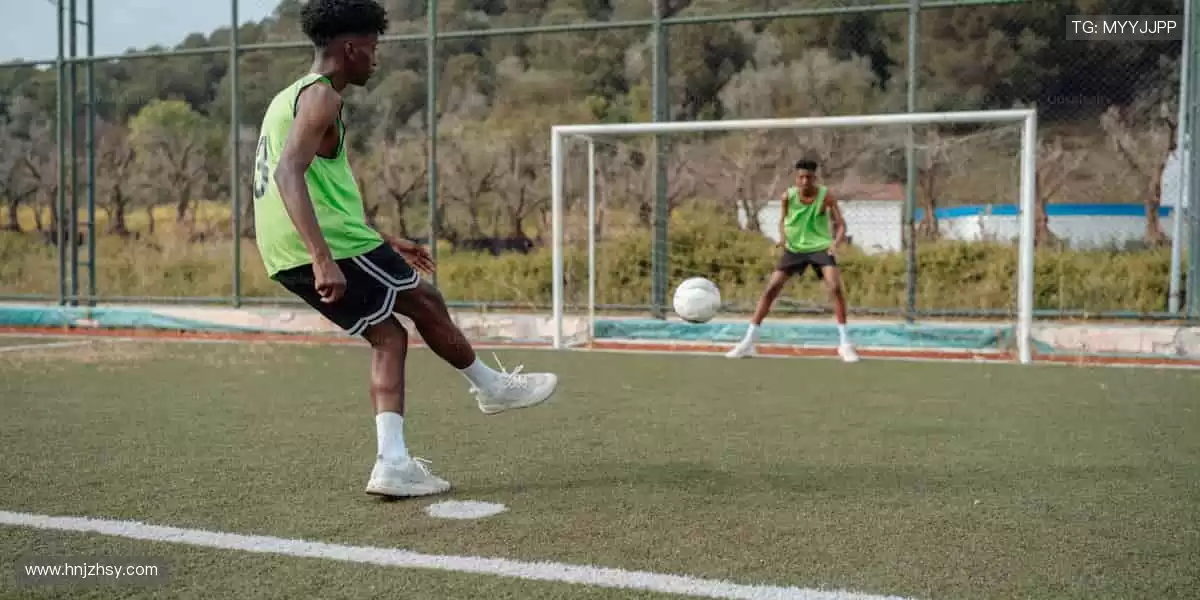 激情碰撞，瞬间点燃！⚽️🏀 锁定我们，见证每一个改写历史的时刻！